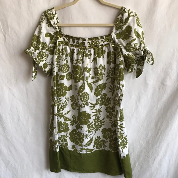Alexandra Bartlett Dresses & Skirts - Alexandra Barlett linen floral print dress with beading